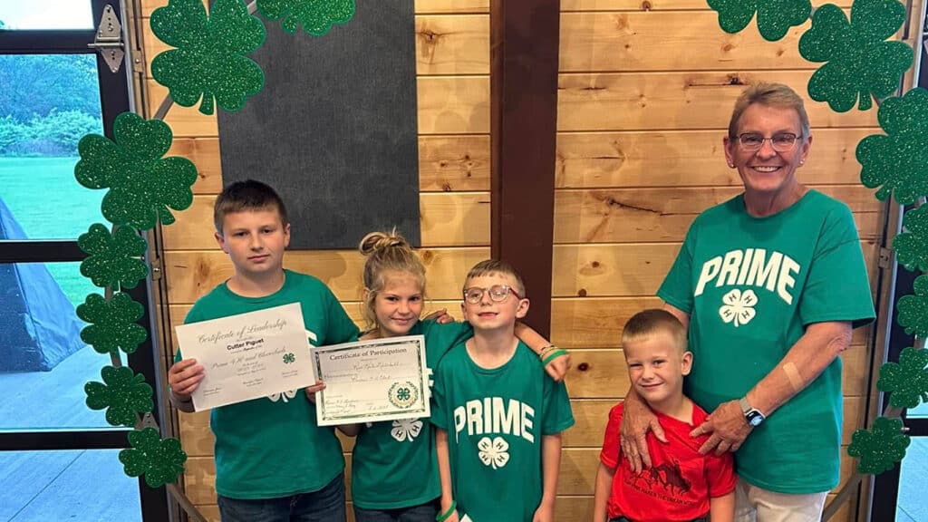 Carolyn Piguet with 4-h children